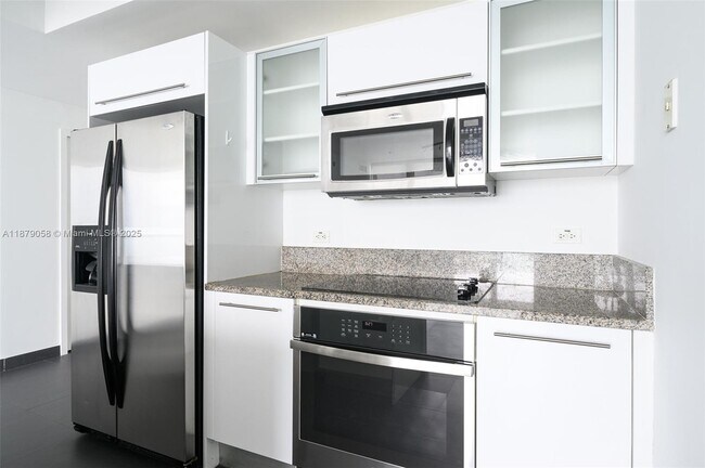 Building Photo - 888 Biscayne Blvd