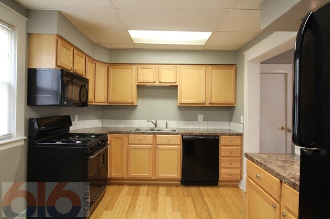 Building Photo - 1124 Watson St SW