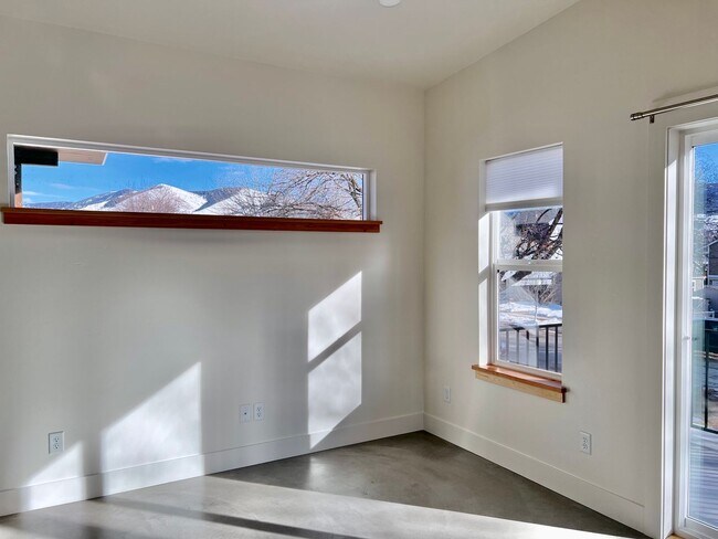 Building Photo - 1838 S 11th St W