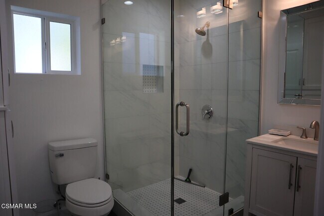 Building Photo - 18600 Ingomar St