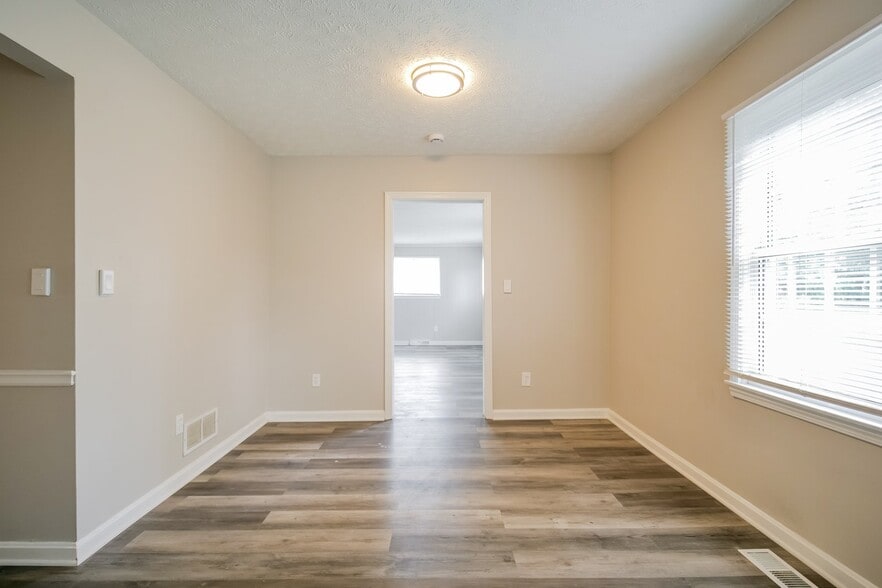 Building Photo - 1055 Orlando Ave