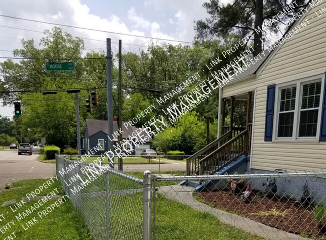 Building Photo - 129 N Moore Rd