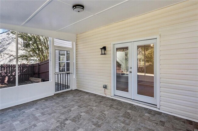 Building Photo - 300 Carrington Way