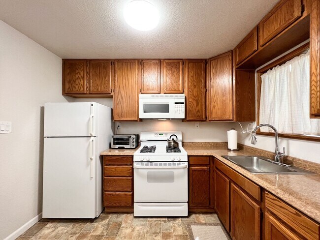 Building Photo - 3138 Browns Valley Rd