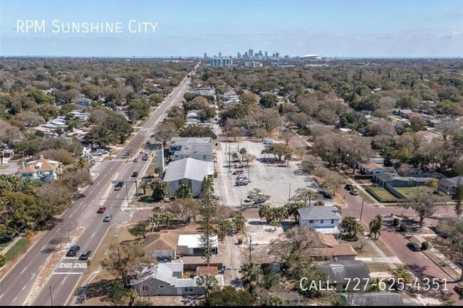 Building Photo - 4520 5th Ave N