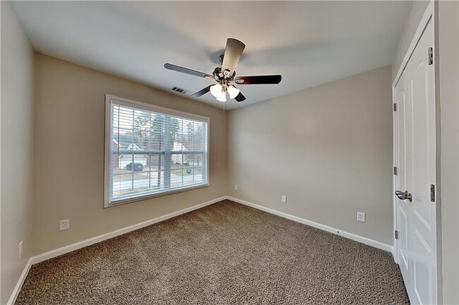 Building Photo - 383 Kyles Cir