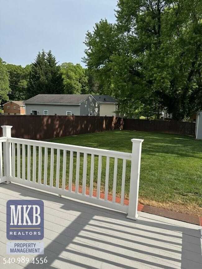 Building Photo - The Perfect 3-Bedroom Ranch-Style House Lo...
