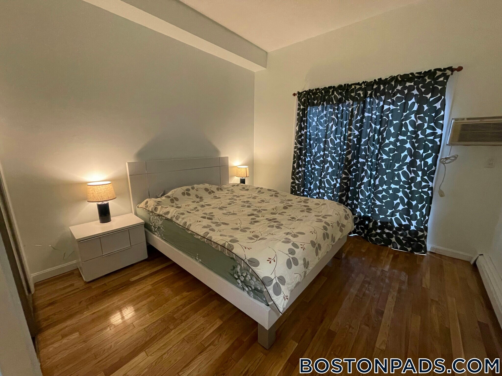 Building Photo - 285 Dorchester St