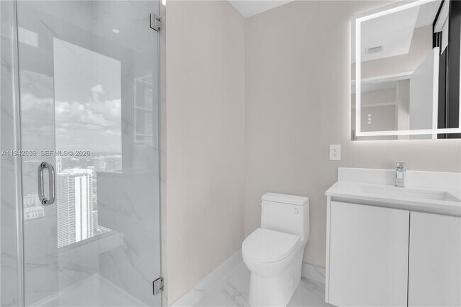 Building Photo - 700 NE 24th St