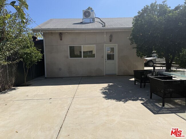 Building Photo - 14213 Califa St