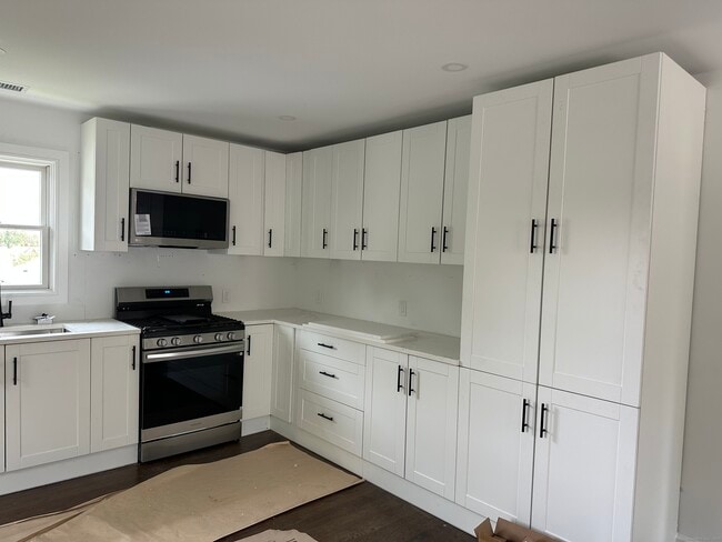 Building Photo - 69 Cos Cob Ave