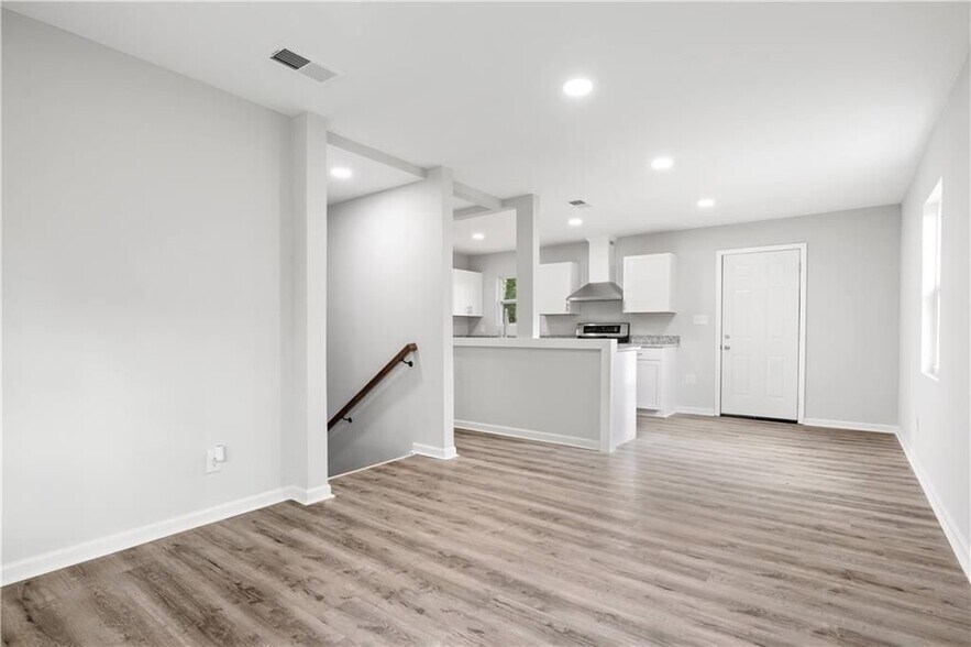 Building Photo - 375 Cleveland Ave SW