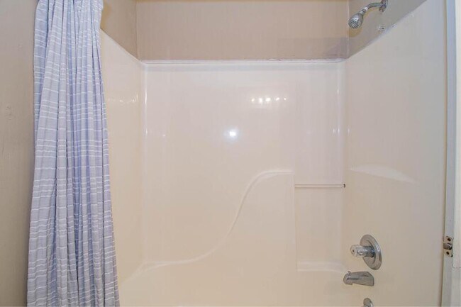 Building Photo - 3279 Tower Dr