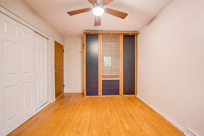 Building Photo - 1127 Santa Rosa Ave
