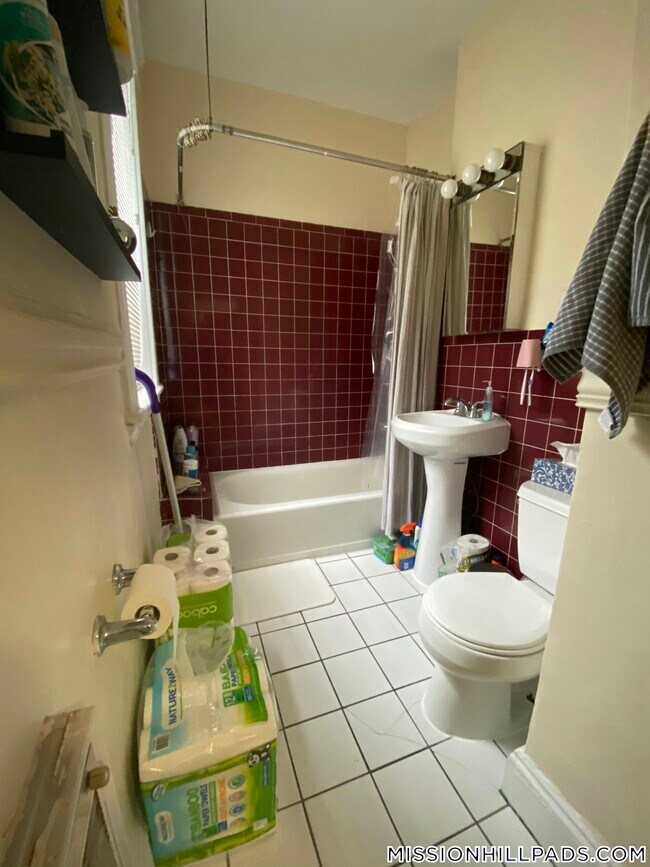 Building Photo - 883 Huntington Ave