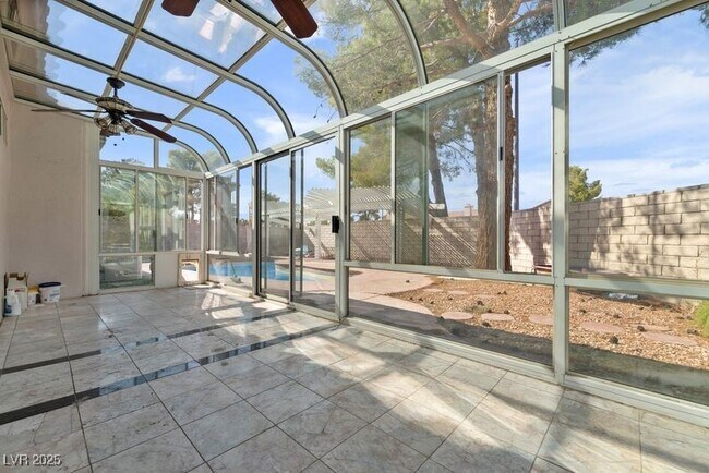 Building Photo - 1620 Desert Ridge Ave