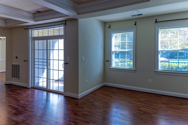 Building Photo - 315 King Farm Blvd