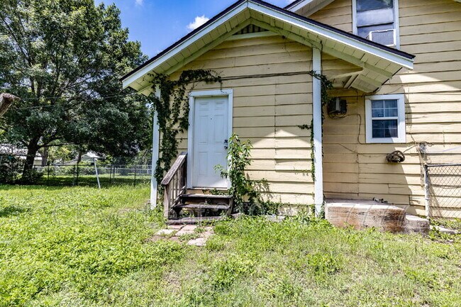 Building Photo - 514 Curtiss Ave