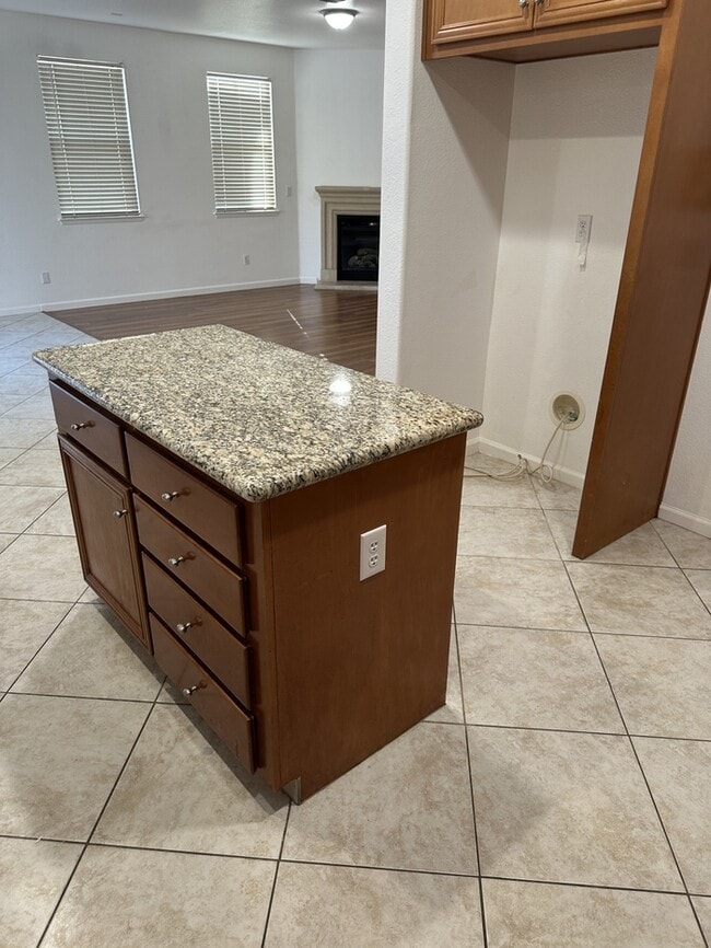 Building Photo - 91 W Recreo Ct