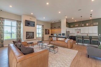 Building Photo - Dixon House