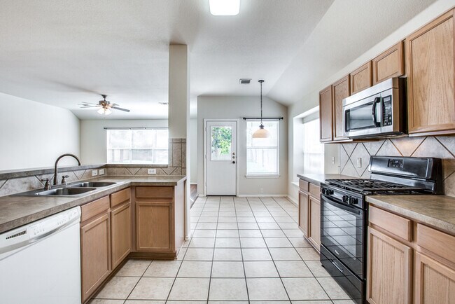 Building Photo - 612 Arrowood Pl