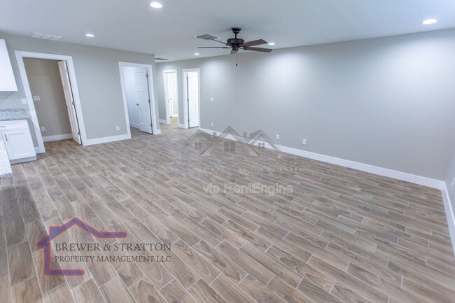 Building Photo - 2334 W Romley Rd