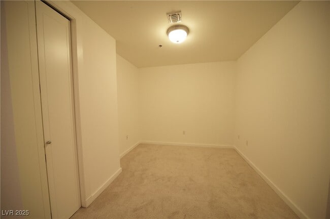 Building Photo - 4575 Dean Martin Dr
