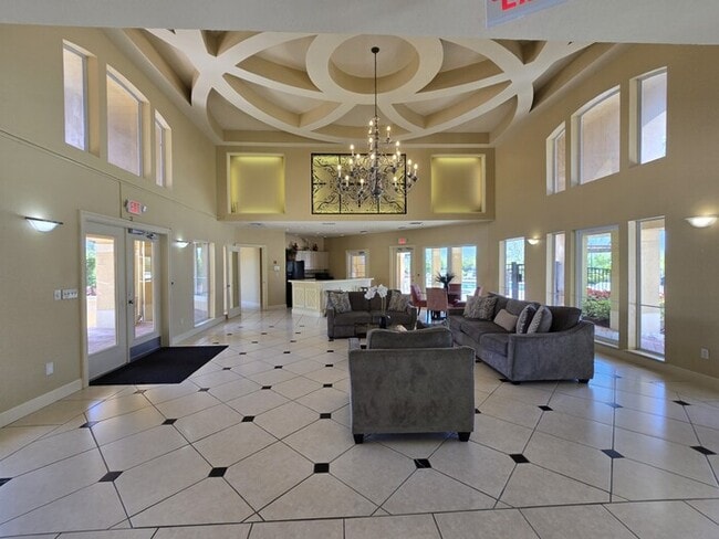Building Photo - 1 Bed 1 Bath Condo For Rent in Tampa $1499