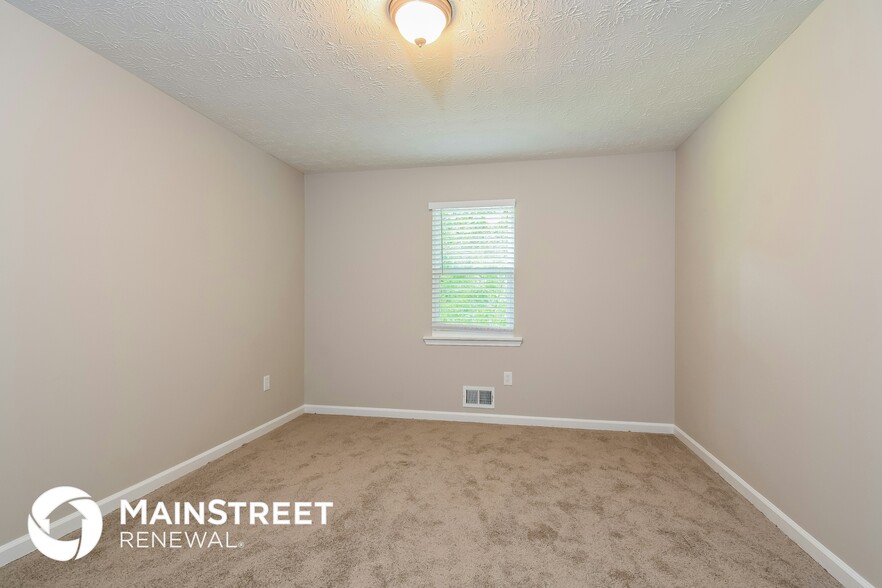 Building Photo - 479 Mill Ln