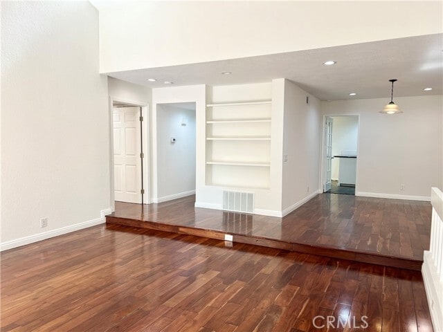 Building Photo - 27521 Nivelada