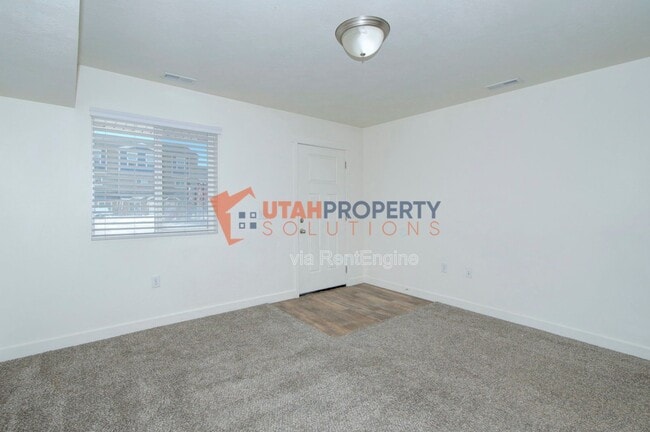 Building Photo - 8172 Broken Spoke Ln