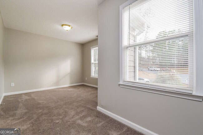 Building Photo - 3 Dene Dr