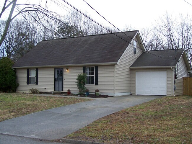Primary Photo - Charming 4-Bedroom Cape Cod Home in Knoxville