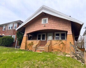 Building Photo - 2149 Alvin St
