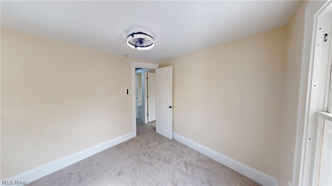 Building Photo - 55 Poland Ave