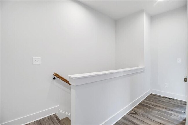 Building Photo - 993 Johnson Ferry Rd NE