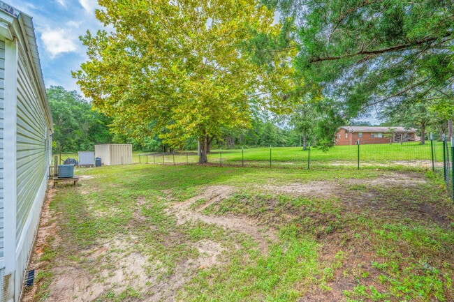 Building Photo - 2725 FL-83