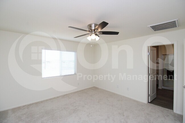 Building Photo - 1555 E Strople Dr