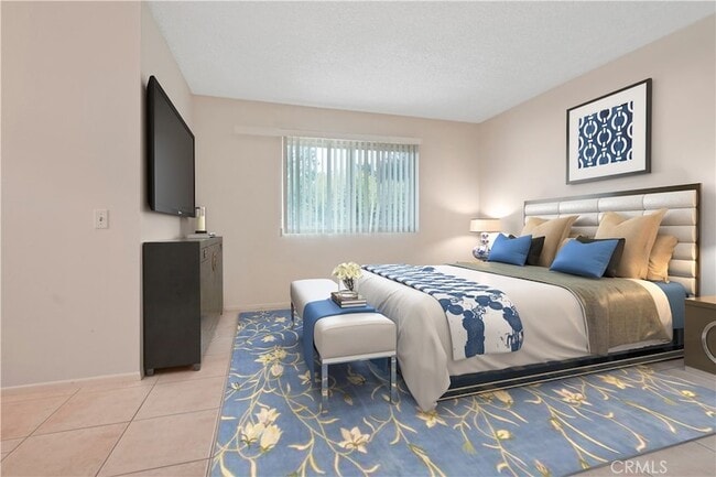 Building Photo - 22855 Vanowen St