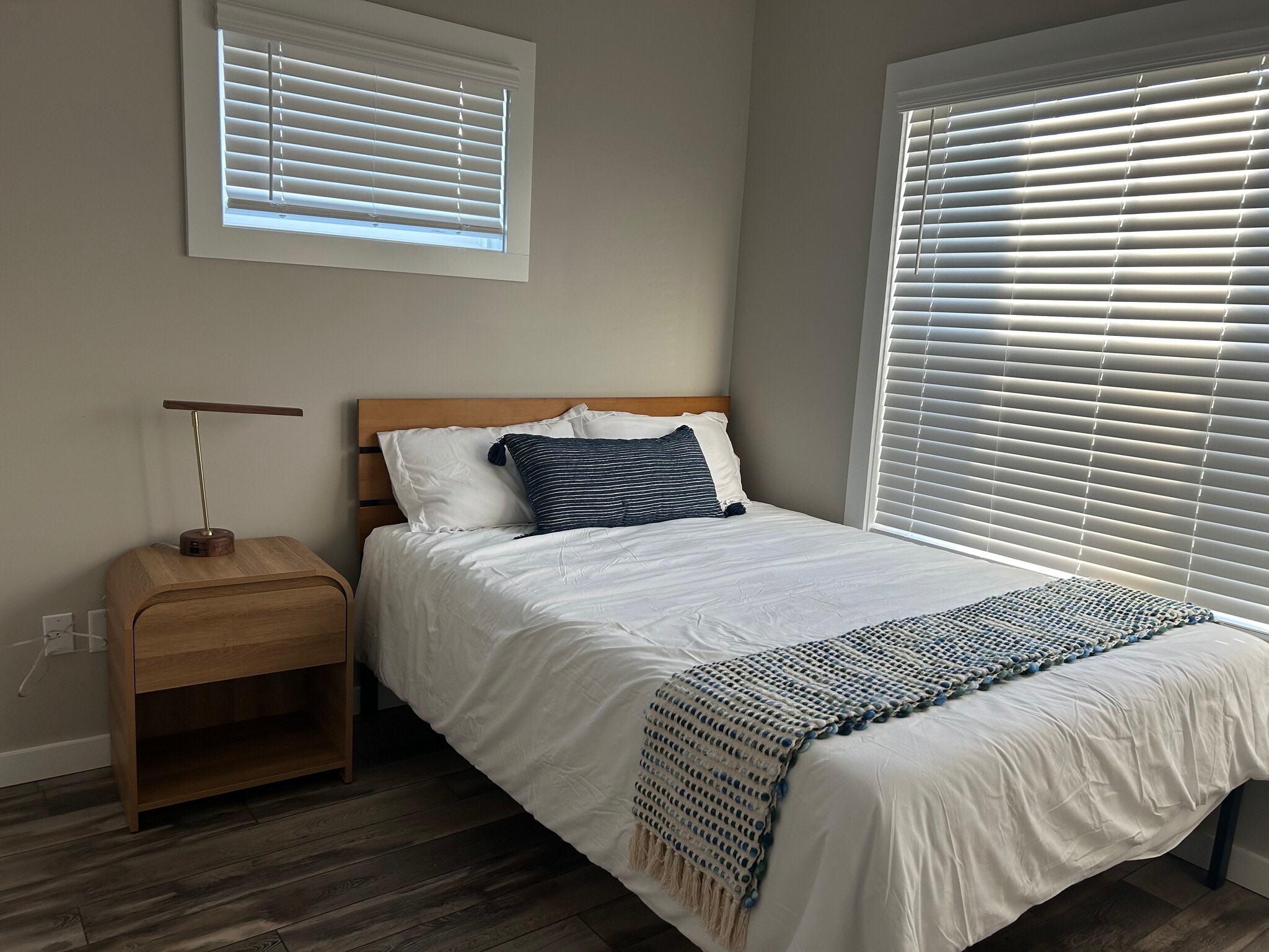 Building Photo - 617 E 3rd St