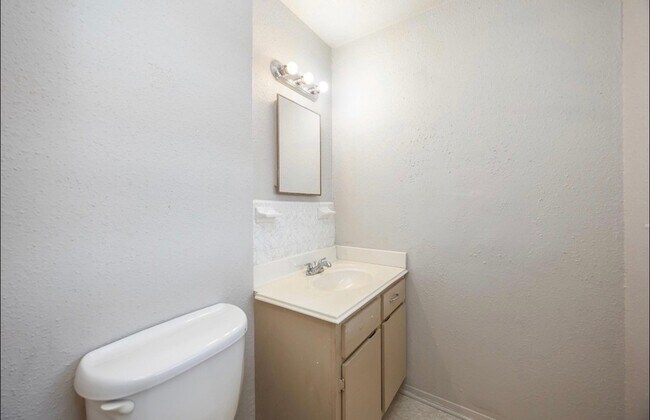 Building Photo - 6134 Balbo St