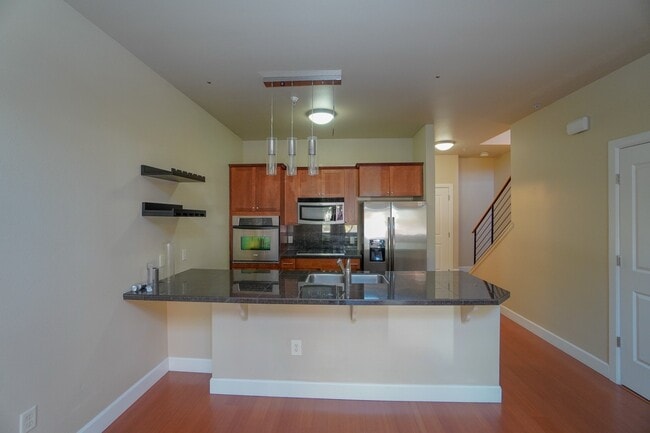 Building Photo - 412 S 13th St