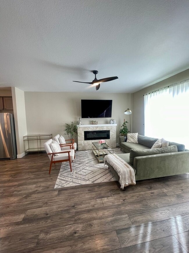 Building Photo - Wolf Ranch 3 Bedroom home