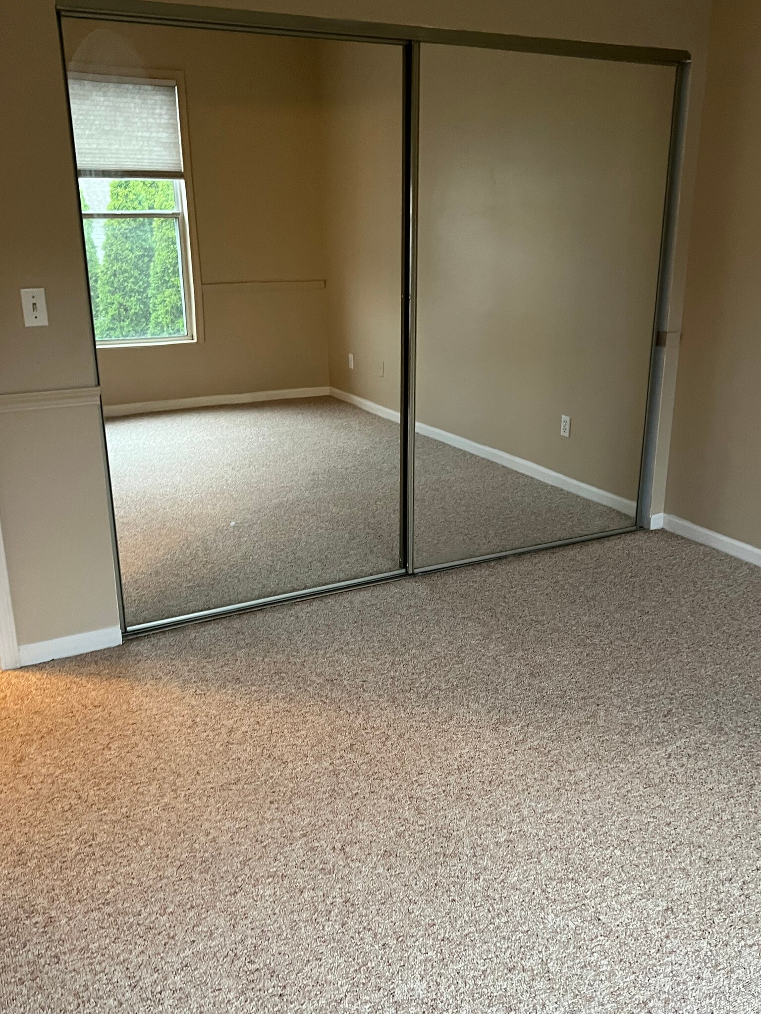 Building Photo - 6505 Saint Andrews Dr