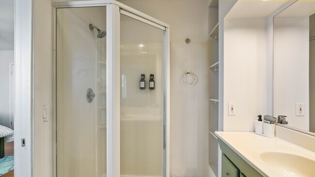 Building Photo - 72065 Cactus Dr