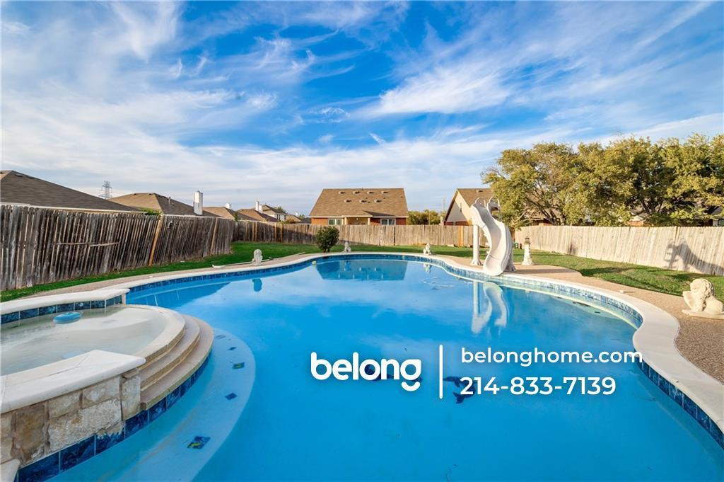 Building Photo - 901 Plumeria Dr