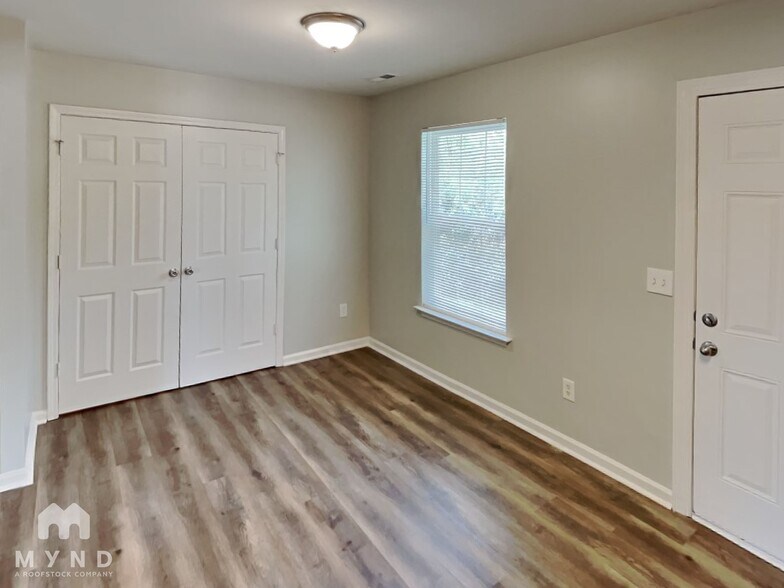 Building Photo - 5511 Windy Valley Dr