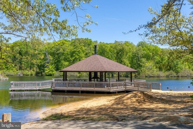 Building Photo - 7386 Monroe Dr