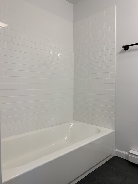 Building Photo - 343 Calvert St