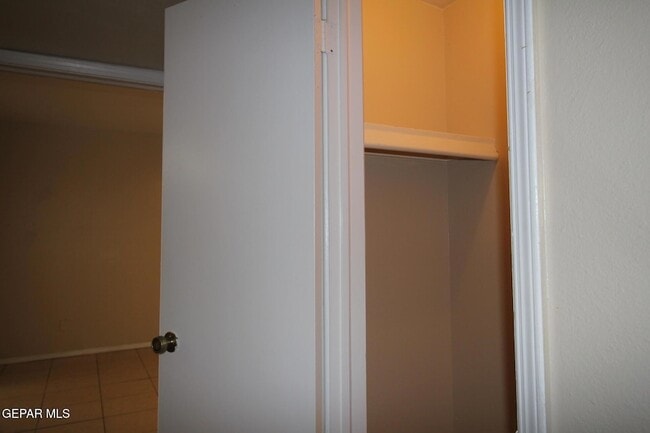 Building Photo - 10711 Ivanhoe Dr